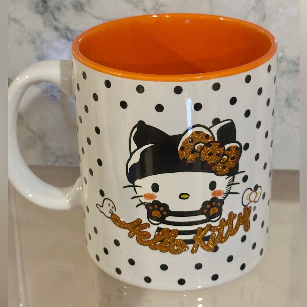 Hello Kitty Halloween Mug with Orange Interior and Polka Dots on the outside 🆕